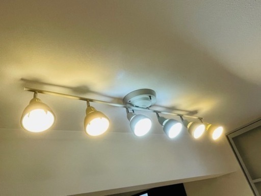 6連ライト リモコン付き ＋予備で蛍光灯色LED4灯プレゼント