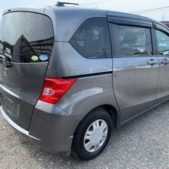 分割OK  自社ローンあり　ホンダフリード　平成21年式　走行5万キロ　車検2年付　ナビ　テレビ　DVD  経済的な1500cc  5人乗り　左側電動スライドドア　トランクルーム広い　絶好調車両の画像