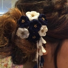 成人式、浴衣の髪飾り　ちりめん細工の画像