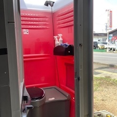 洋式仮設トイレの画像