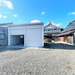【田舎暮らし物件】★敷地広々約230坪！★平屋建て６ＬＤＫ+シャッターガレージ付き！★ローソン徒歩５分！ - 不動産