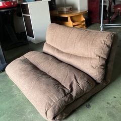 ● 1人用座椅子ソファー、マットレス