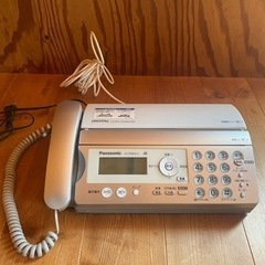 【Panasonic】FAX、コピーが可能◎ 電話機(子機、説明書付き)の画像