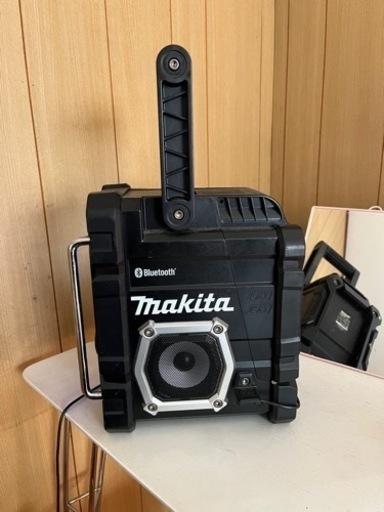 最終値下げ【中古】マキタ(makita) コードレスラジオ MR108B★格安出品