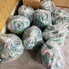 期間限定で値下げ‼️業務用 ミシン糸 1袋100〜200本入り ...