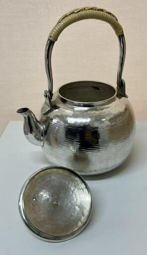 茶器・茶道具 銀瓶　丸型 湯沸 銀仕上 秀峰堂作
