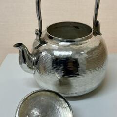 茶器・茶道具 銀瓶 丸型 湯沸 銀仕上 秀峰堂作