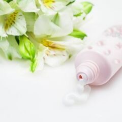 ＜町田駅＞未経験OK♪＼南フランス発／化粧品メーカーでの販売＠1...