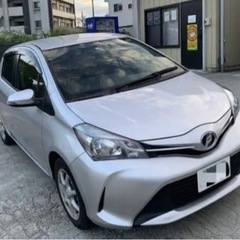 トヨタ ヴィッツU 車 2WD  5人乗り シルバー