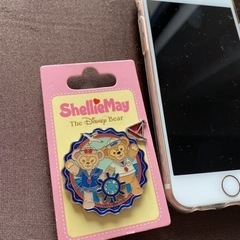 香港ディズニー マジックアクセス ダッフィー シェリーメイ ピンバッジの画像