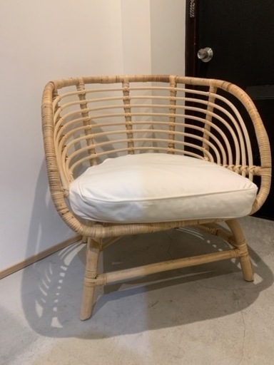 IKEA  ラタンチェア　専用クッション付き