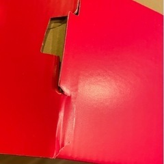 ニューバランス スニーカー  赤 空箱 の画像