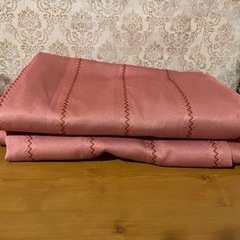 ピンクのカーテンワンセット