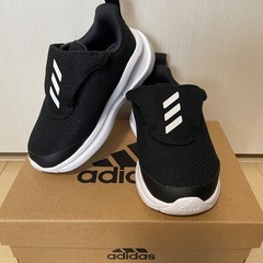 《新品未使用品》adidas ベビーシューズ　キッズシューズ　フ...