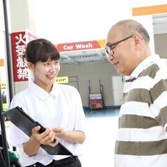 ＜カード案内・受付補助スタッフ＞未経験OK×高時給!週2日～土日...