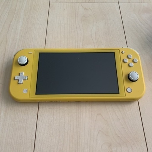 Nintendo Switch light イエロー