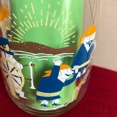 【値下げ！】ムーミン　人気のガラス瓶ボトル　蓋付きの画像