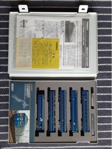 Nゲージ車両  TOmIX／KATO 全部で53両、コンテナ3ケース付き