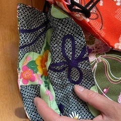 ちりめんの巾着2枚セットの画像
