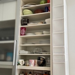食器棚　スライド棚　引き戸の画像