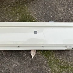 【受け渡し決定】冷房用エアコン　鉄屑や直せる方