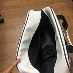 ゴルフのボストンバック　帽子とマーカーサービスの画像