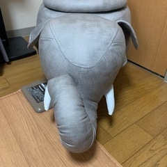 取り引き中　象のスツールの画像