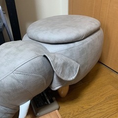 取り引き中　象のスツールの画像
