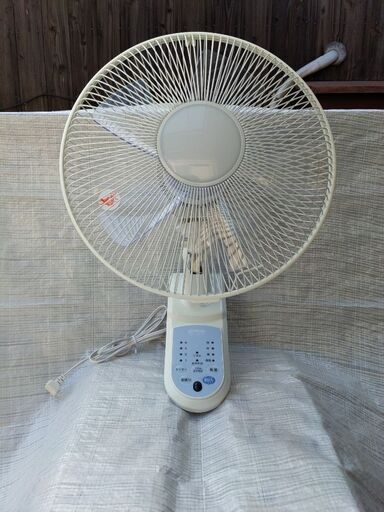 壁掛け扇風機