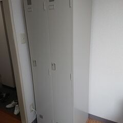 スチール製ロッカー　TOYO製　2人用の画像