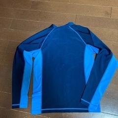 ラッシュガード　サイズ140の画像