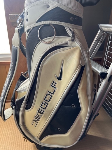 ゴルフカバンどうぞ