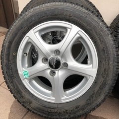 スタッドレスタイヤ　TOYO 175/65R14