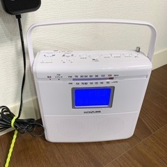 ほぼ新品　CD ラジオ　アラーム　災害時