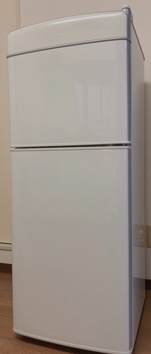 【中古・美品】省エネ設計のおしゃれな140Lの冷蔵庫をお売りいたします。（値下げしました！）