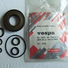 VESPA 純正　V50S用　新品シール類各種　　送料込み！