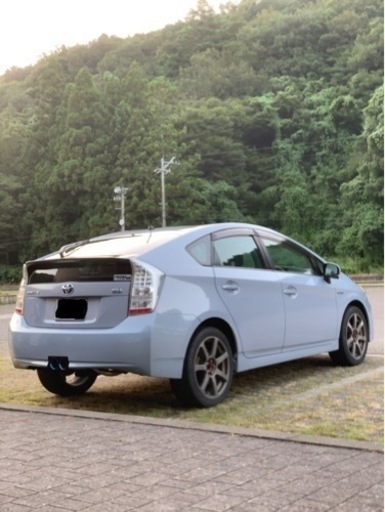 30プリウス  センターマフラー&リアバンパー　値段交渉OK！