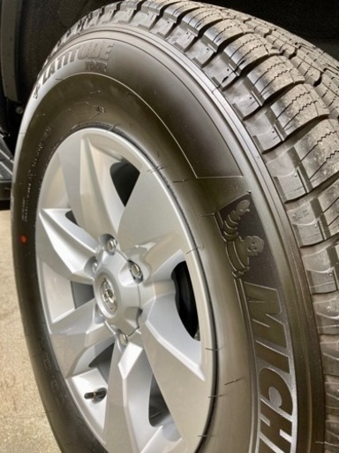 265/65R17純正タイヤホイール４本　ナット付属　ほぼ新品