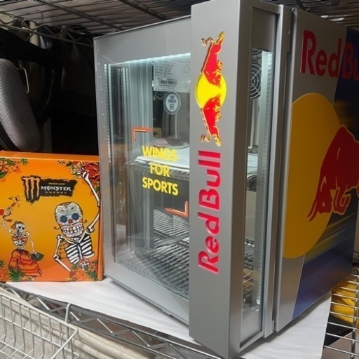 【受渡し者決定】RedBull レッドブル冷蔵庫 非売品  鍵あり