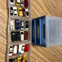トミカ　30台　収納ボックス　セット　の画像
