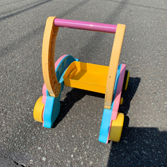 赤ちゃん押し車　ベビーウォーカーの画像
