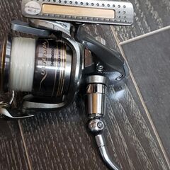 リール　スピニング　シマノC3000　