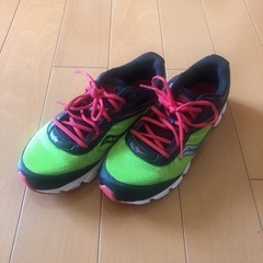 saucony サッカニー　スニーカー　シューズ【23㎝】