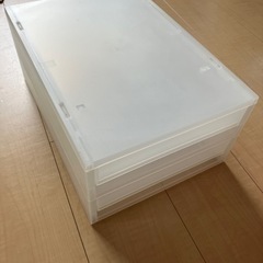 無印レターセットなど2段収納の画像