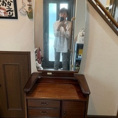 話し合い中。差し上げます！古い鏡台6月いっぱいで処分