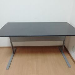 大きいデスク（IKEA)　差し上げます