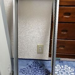 窓用クーラーの画像