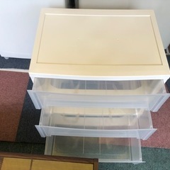 【リサイクルサービス八光　田上店】アイリスオーヤマ IRISOHYAMA AJ-533 [ワイドチェスト ホワイト/クリア]の画像