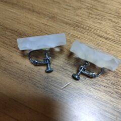 アンティーク　バラ　イヤリング　の画像