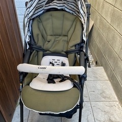 コンビのベビーカー、(希望あれば)エルゴベビーの抱っこ紐の画像